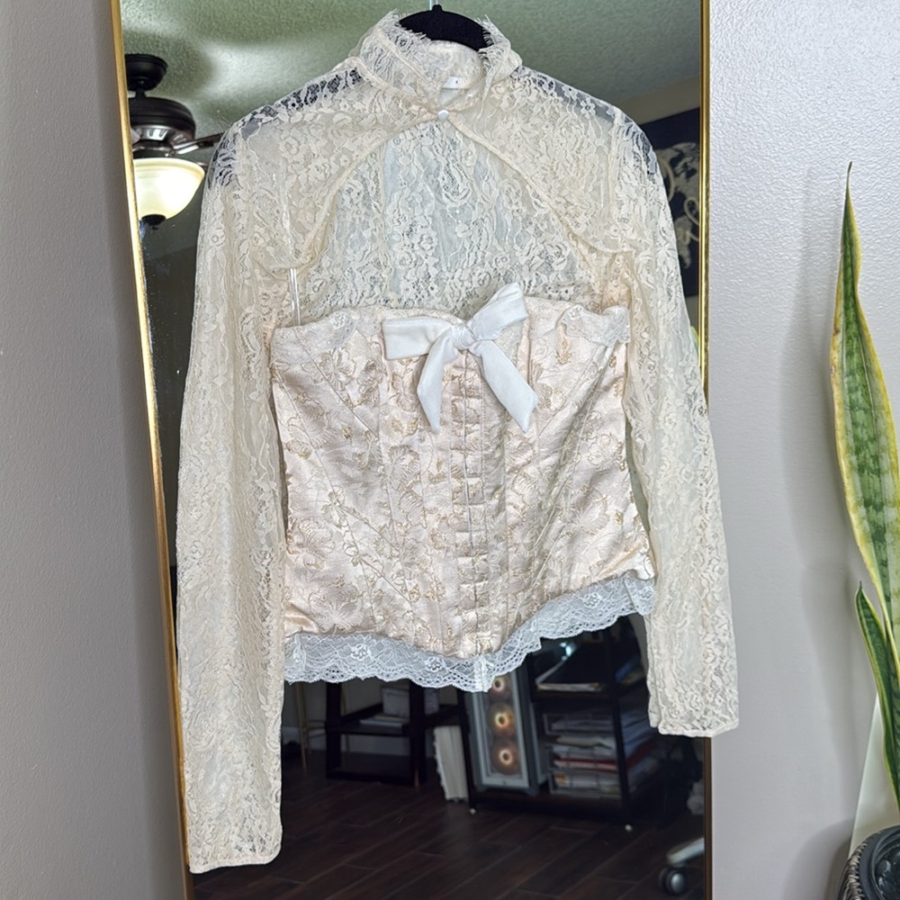 House of CB ‘Perdita’ & ‘Mara’ Ivory Metallic jacquard corset, bolero maxi Set - Picture 7 of 11